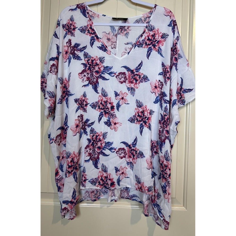 Meritt floral print lightweight one size blouse rayon beachy relaxed boho art